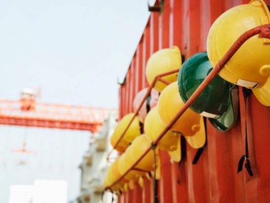 Huis laten bouwen? Deze vakmensen heb je nodig!